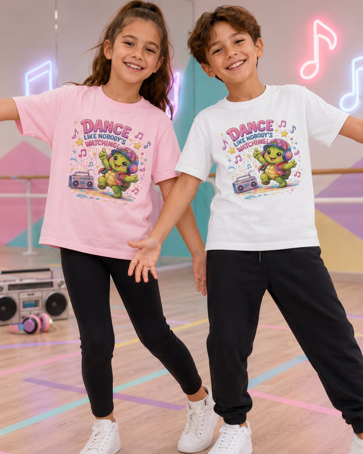 Kinder-T-Shirt mit tanzender Schildkröte